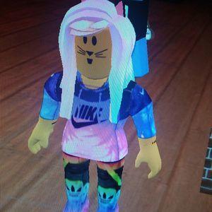 Meet your Posher, Kassandra